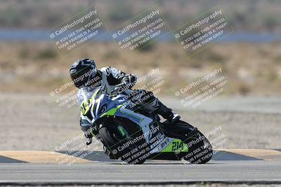 media/Oct-05-2025-CVMA (Sun) [[beeef4f201]]/Race 5-Amateur Supersport Open (Holeshot)/